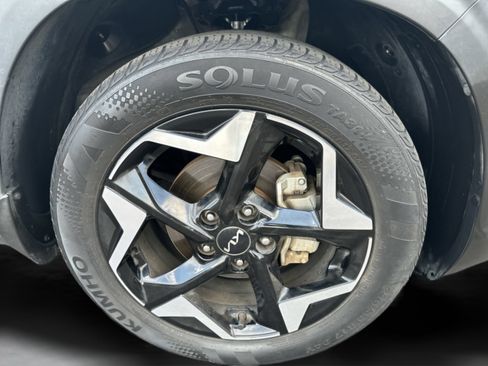 Used 2024 Kia Seltos EX FWD image 28
