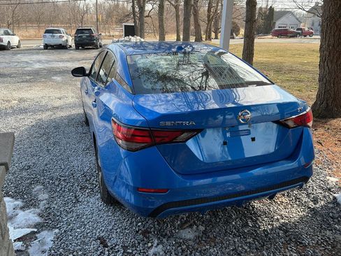 Used 2022 Nissan Sentra SV image 7