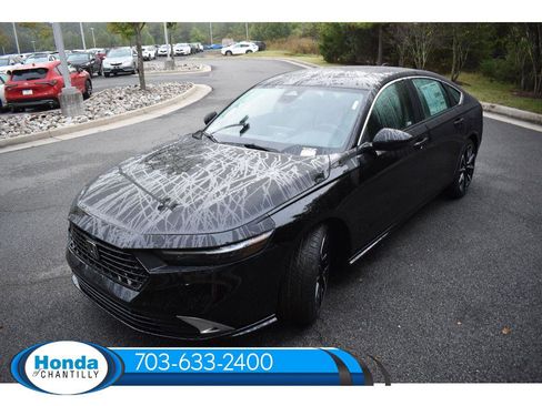 New 2025 Honda Accord Hybrid Touring image 4