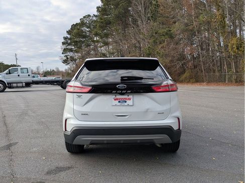 Certified 2024 Ford Edge SEL image 8