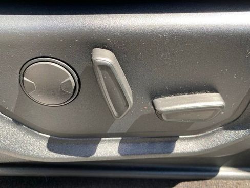 Used 2019 Ford F150 XLT w/ Equipment Group 302A Luxury AWD/4WD image 34