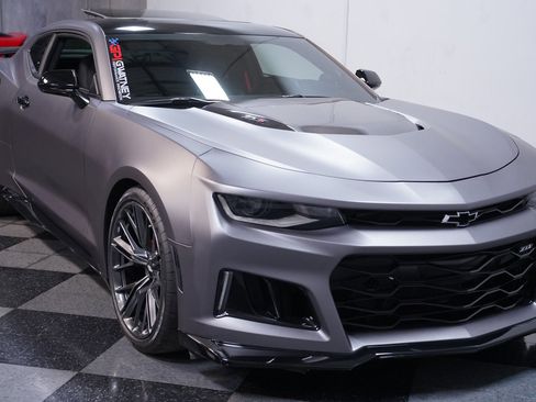 Used 2018 Chevrolet Camaro ZL1 image 15