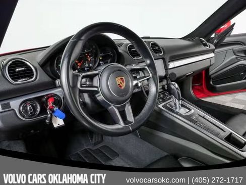 Used 2018 Porsche 718 Cayman RWD image 16