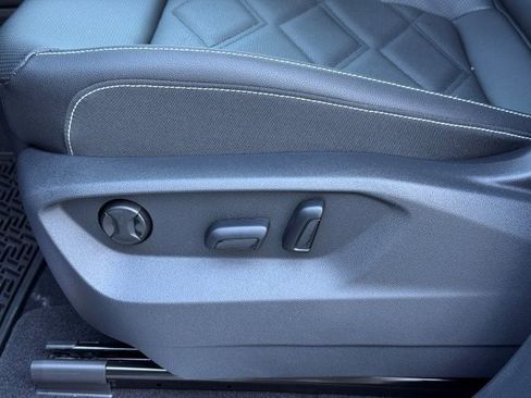 New 2026 Volkswagen Atlas SE image 11