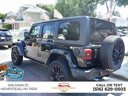 Used 2025 Jeep Wrangler Unlimited Sahara AWD/4WD image 5