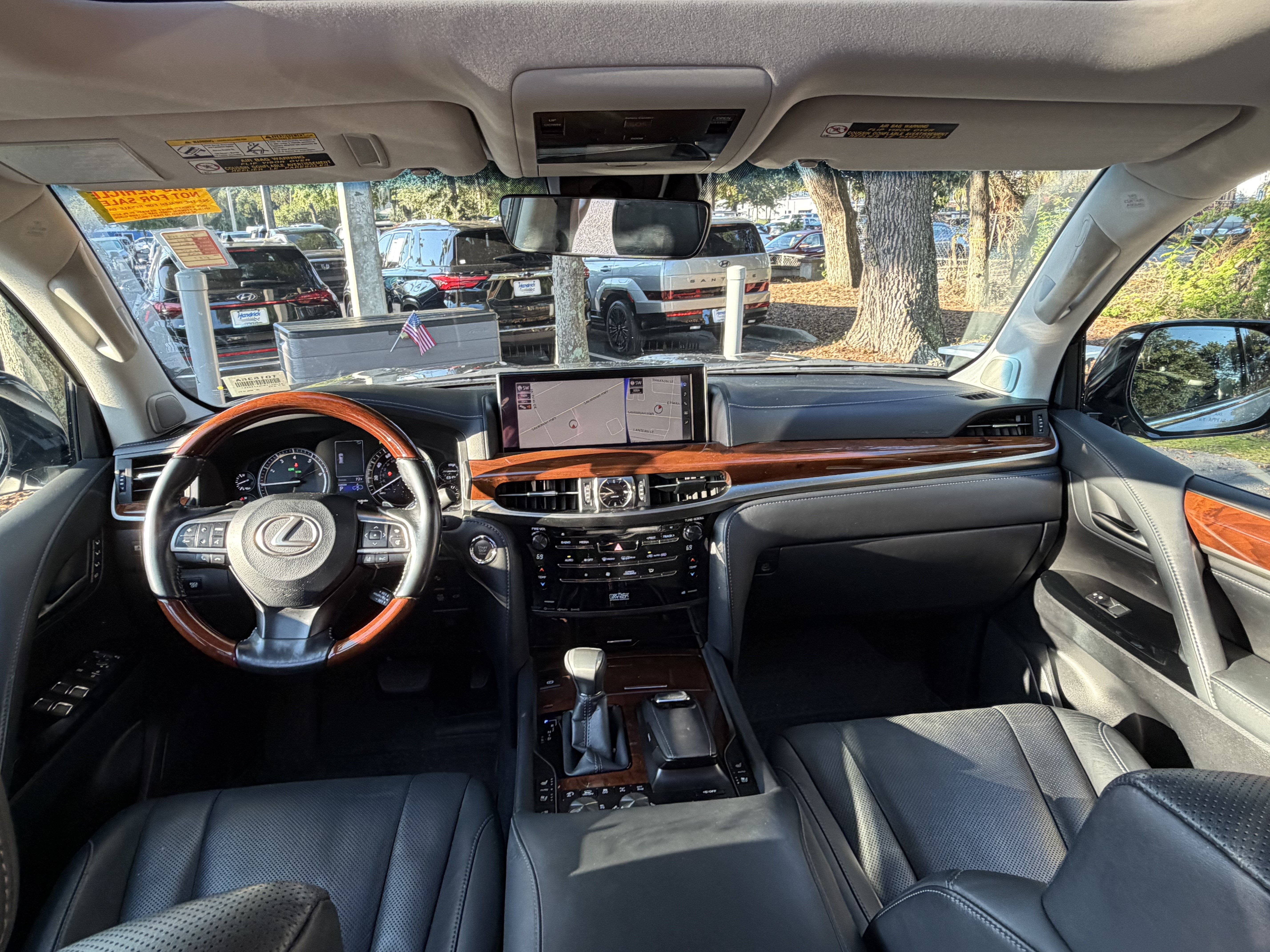 Used 2017 Lexus LX 570 4WD w/ Luxury Package image 35