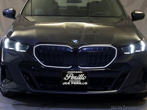 Used 2026 BMW 530i xDrive w/ M Sport Package AWD/4WD image 6