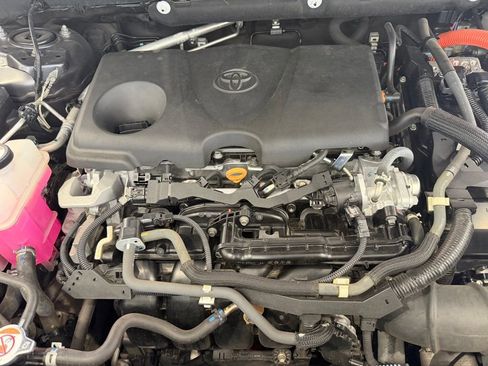 Certified 2022 Toyota RAV4 SE w/ Convenience Package AWD/4WD image 36