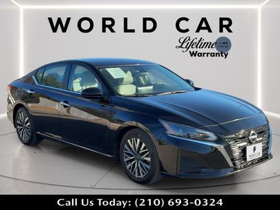 Used 2023 Nissan Altima 2.5 SV w/ SV Premium Package