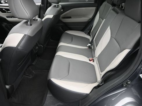 Used 2025 Subaru Forester Limited AWD/4WD image 14