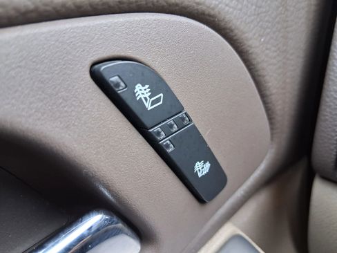 Used 2013 Chevrolet Avalanche LT w/ Suspension Package, Off-Road image 22