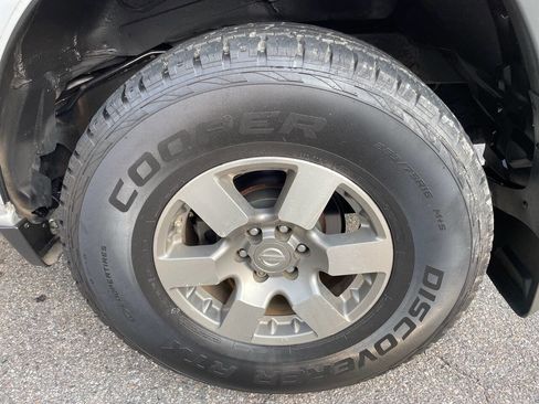 Used 2012 Nissan Xterra PRO-4X w/ Pro-4x Leather Pkg image 11