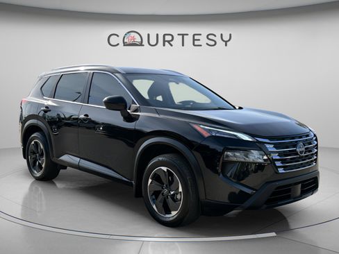 Certified 2025 Nissan Rogue SV w/ SV Premium Package image 9