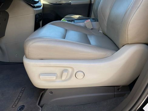 Used 2019 Toyota Sienna XLE FWD image 13