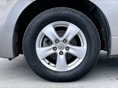 Used 2011 Nissan Quest SV FWD image 8