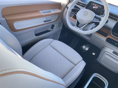 New 2025 Volkswagen ID. Buzz Pro S Plus image 10