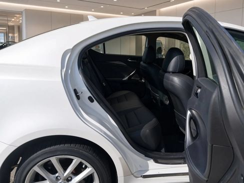 Used 2013 Lexus IS 350 AWD w/ Luxury Plus Pkg Value Edition image 4