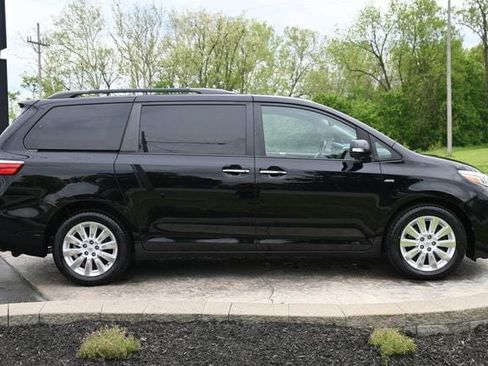 Used 2016 Toyota Sienna Limited Premium AWD/4WD image 4