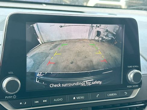 Used 2023 Nissan Altima 2.5 SV FWD image 19
