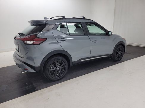 Used 2022 Nissan Kicks SR w/ Interior Electronics Package FWD image 10