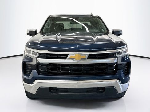Used 2023 Chevrolet Silverado 1500 LT AWD/4WD image 2