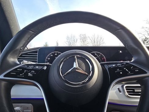 Used 2025 Mercedes-Benz GLS 450 4MATIC image 24