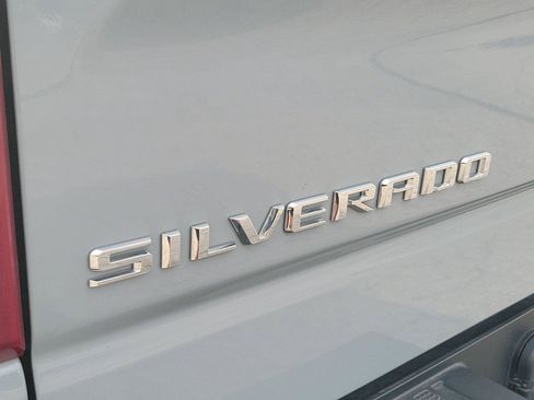 Used 2024 Chevrolet Silverado 1500 LT AWD/4WD image 7