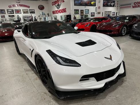 Used 2015 Chevrolet Corvette Stingray Coupe w/ 3LT Preferred Equipment Group image 4