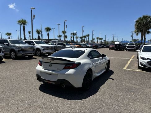 Used 2025 Toyota GR86 Premium image 16