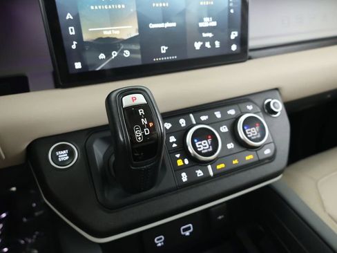 Used 2020 Land Rover Defender 110 S image 16
