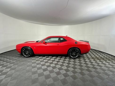 Used 2022 Dodge Challenger R/T Scat Pack w/ Plus Package RWD image 10