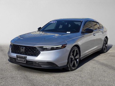 Used 2024 Honda Accord Sport image 7