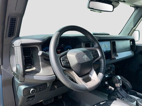 Certified 2025 Ford Bronco Badlands AWD/4WD image 12