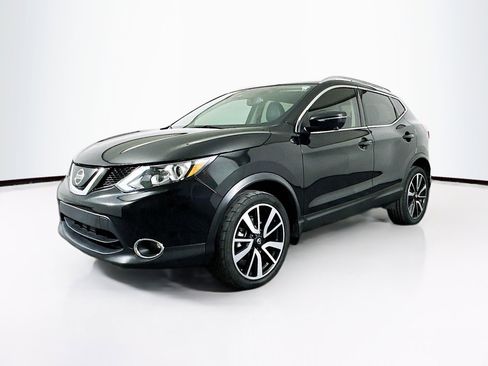 Used 2019 Nissan Rogue Sport SL w/ Premium Package image 3