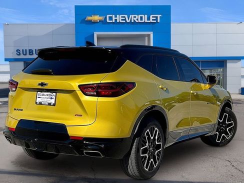 Used 2023 Chevrolet Blazer RS FWD image 2
