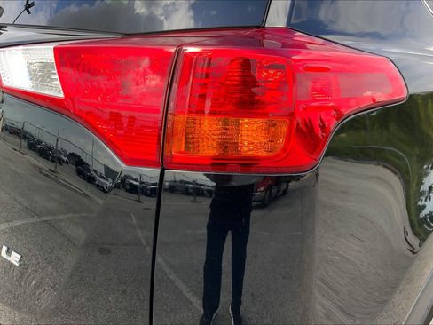 Used 2014 Toyota RAV4 LE FWD image 30