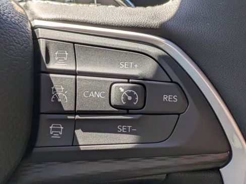 New 2025 Jeep Grand Cherokee Altitude image 23