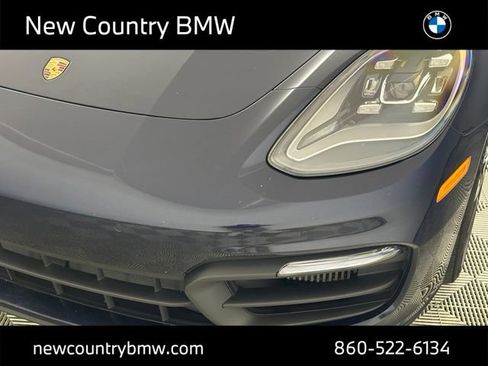Used 2022 Porsche Panamera image 8