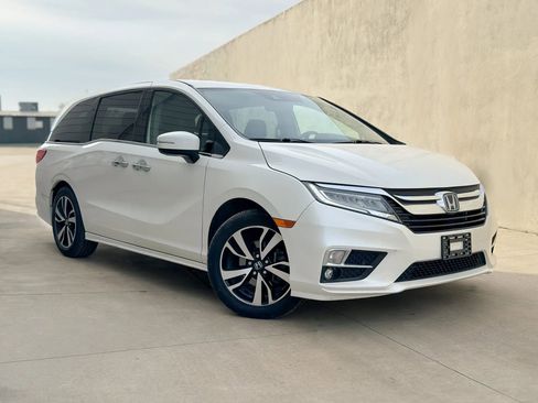 Used 2018 Honda Odyssey Elite image 1
