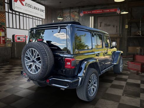 Used 2024 Jeep Wrangler High Altitude AWD/4WD image 3