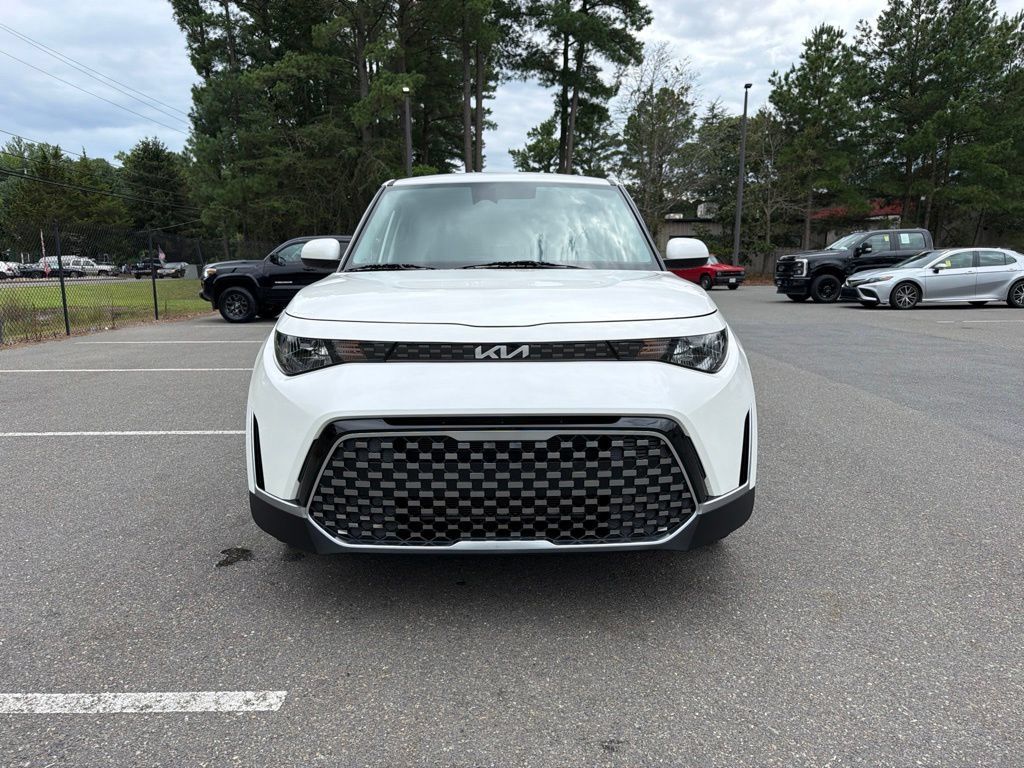 Certified 2023 Kia Soul EX FWD image 3