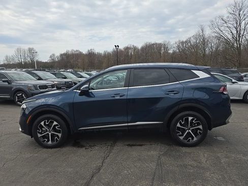 Certified 2023 Kia Sportage EX AWD/4WD image 4