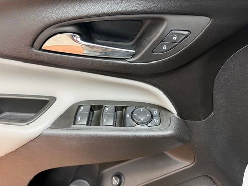 Used 2022 Chevrolet Equinox LT image 20