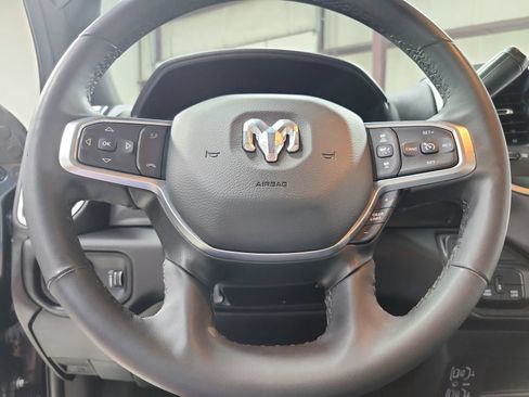 Used 2025 RAM 2500 Big Horn AWD/4WD image 23