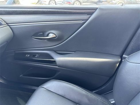 Certified 2025 Lexus ES 350 w/ Premium Package image 22