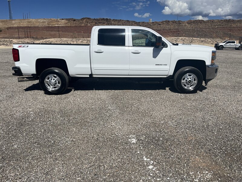 Used 2016 Chevrolet Silverado 2500 LT w/ Z71 Package, Off-Road AWD/4WD image 2
