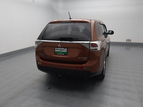 Used 2014 Mitsubishi Outlander GT AWD/4WD image 7