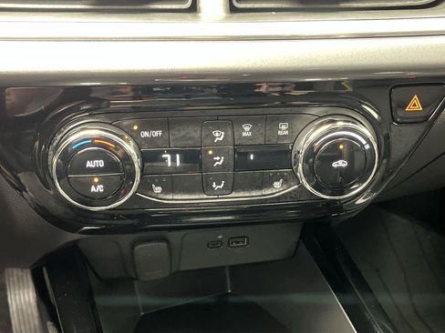 Certified 2024 Chevrolet Trax ACTIV FWD image 20