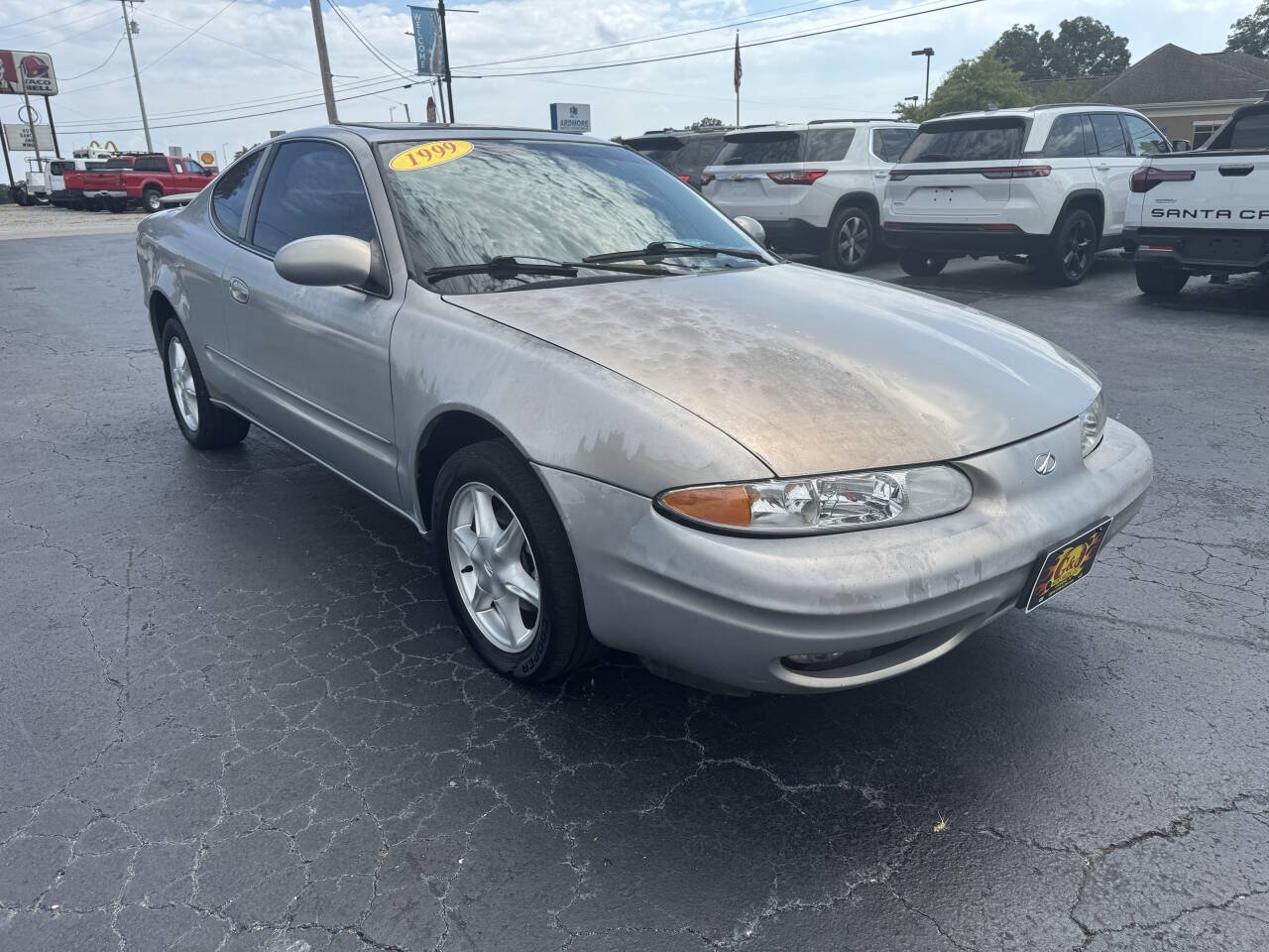 Used 1999 Oldsmobile Alero GL w/ GL3 Equipment Pkg FWD image 7