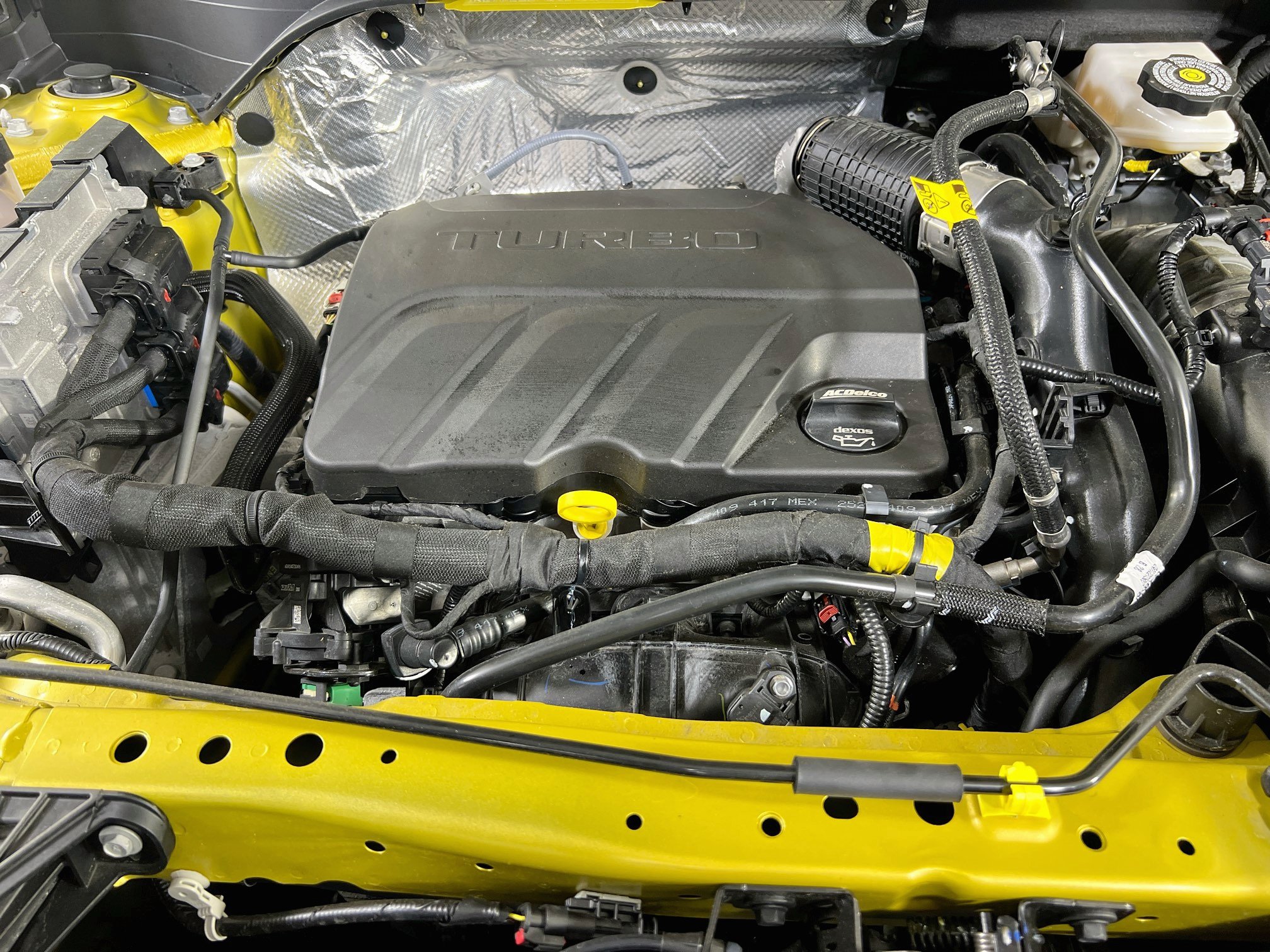 Used 2025 Chevrolet Trax RS FWD image 28